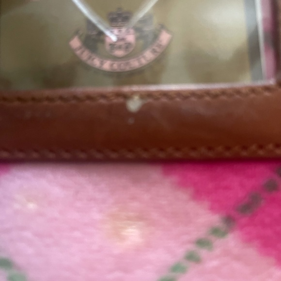 Damage to juicy lunchbox - Picture 1 of 2